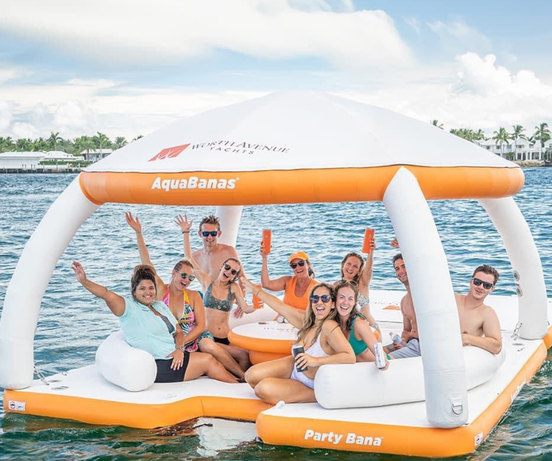 Plateforme gonflable Party Bana pour événements sur l’eau. Parfaite pour rassembler plusieurs participants dans un cadre festif
aquabanas-aquatik-inflatabletent-inflatableisland-ileflottante-tente gonflable-tente-tente flottante-bar aquatique-quaiflottant-inflatabledock-water park-pneumatique-piscine-pool lounger-lounger-jumbo lounger-chaise longue gonflable-chaise flottante-canada-ontario-lac-lakes-boatlife-quebec-montreal-toronto-vancouver-island-resort supply-equipement piscine-bana-bana circulaire