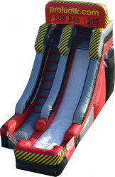 Glissade gonflable haute vitesse. Activité amusante et rafraîchissante pour tous types d’événements extérieurs