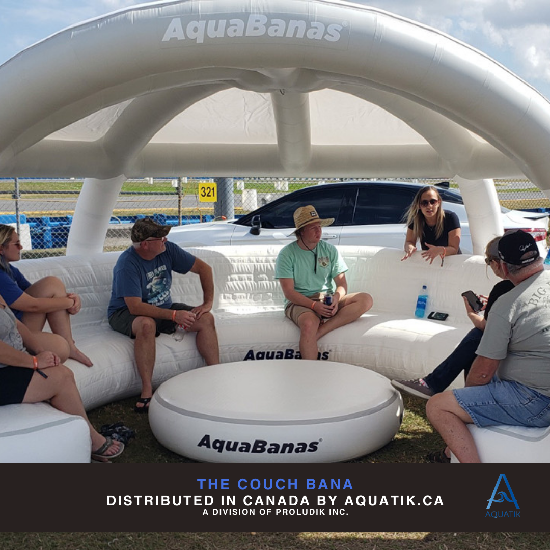 Plateforme gonflable de type canapé Aquabanas. Offre une zone de détente flottante confortable pour groupes en milieux aquatiques