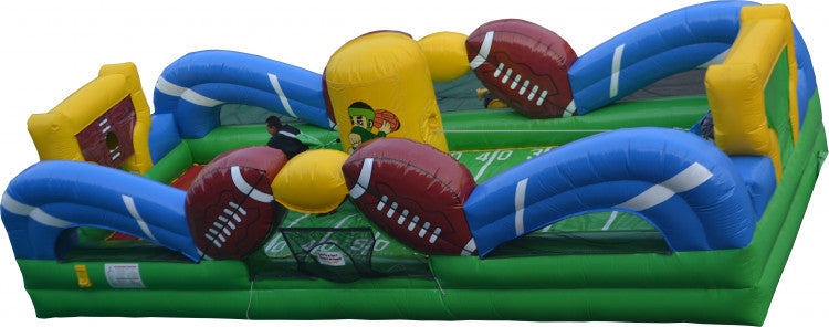 Jeu gonflable où les joueurs sont attachés à des élastiques. Mélange de soccer et bungee pour un défi amusant