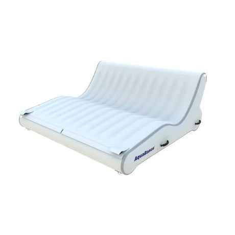 Module de détente flottant pour groupe. Idéal pour relaxation sur l’eau avec style et confort.