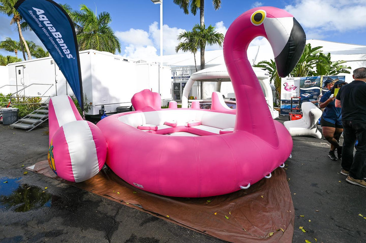 Structure gonflable rose en forme de flamant. Élément décoratif et ludique pour activités nautiques ou événements sur l’eau
ileflottante-inflatableisland-aquabanas-flamingo-giantflamingo-flamandrose-flamand-flamandgonflable-zoobanas-aquatik-proludik-inflatableisland-inflatable-embarcation-boat-smallboat-canada-villedequebec-montreal-ottawa-vancouver-ontario-grandslacs-longueuil