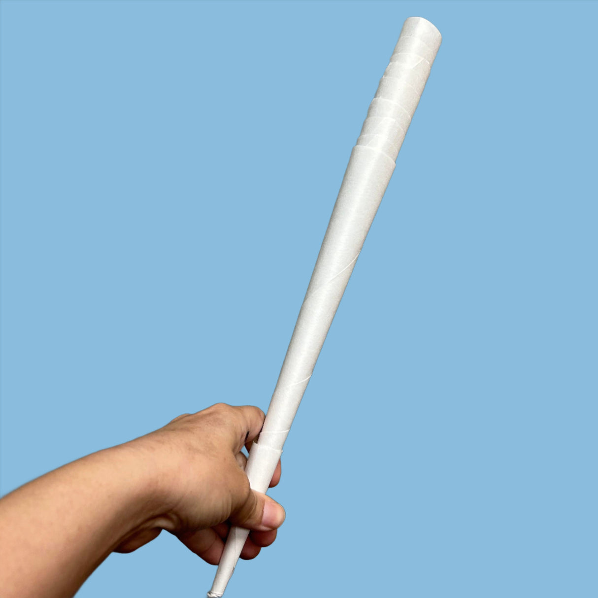 Cônes en papier solides pour tenir la barbe à papa. Adapté aux machines professionnelles ou usages événementiels. barbe_a_papa_cotton_candy_cones_cone_stick_bâton_baton_sucre_vente_location_machine_a_barbe_a_papa_proludik_store