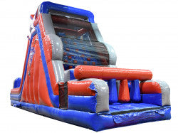 Structure gonflable de type mur d’escalade. Permet une activité physique sécuritaire pour enfants et ados