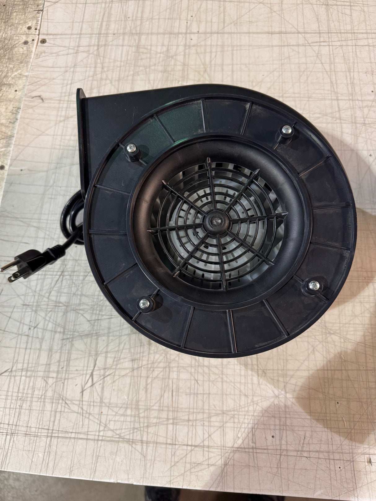 Souffleur d’air 1/4 HP pour structures gonflables. Produit testé et fonctionnel pour usage événementiel ou récréatif