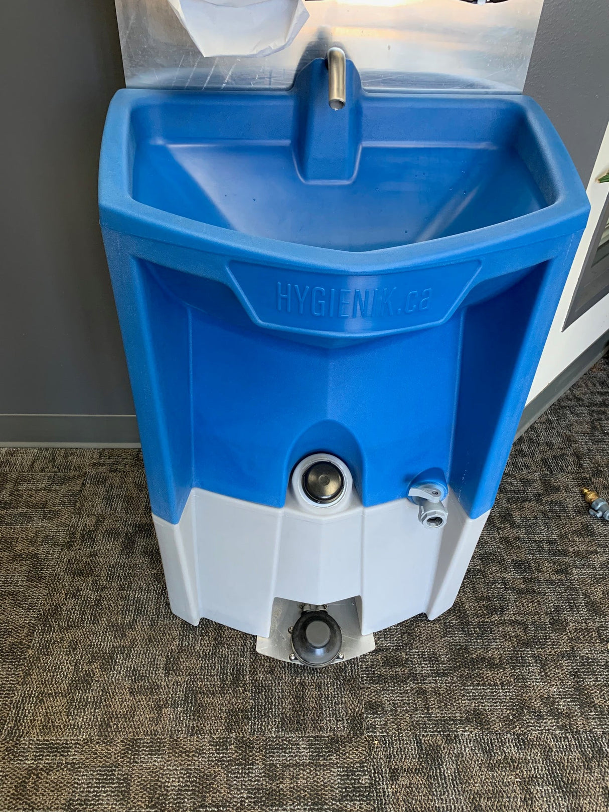 Hygienik portable hand washing station - Made in Canada (Quebec)