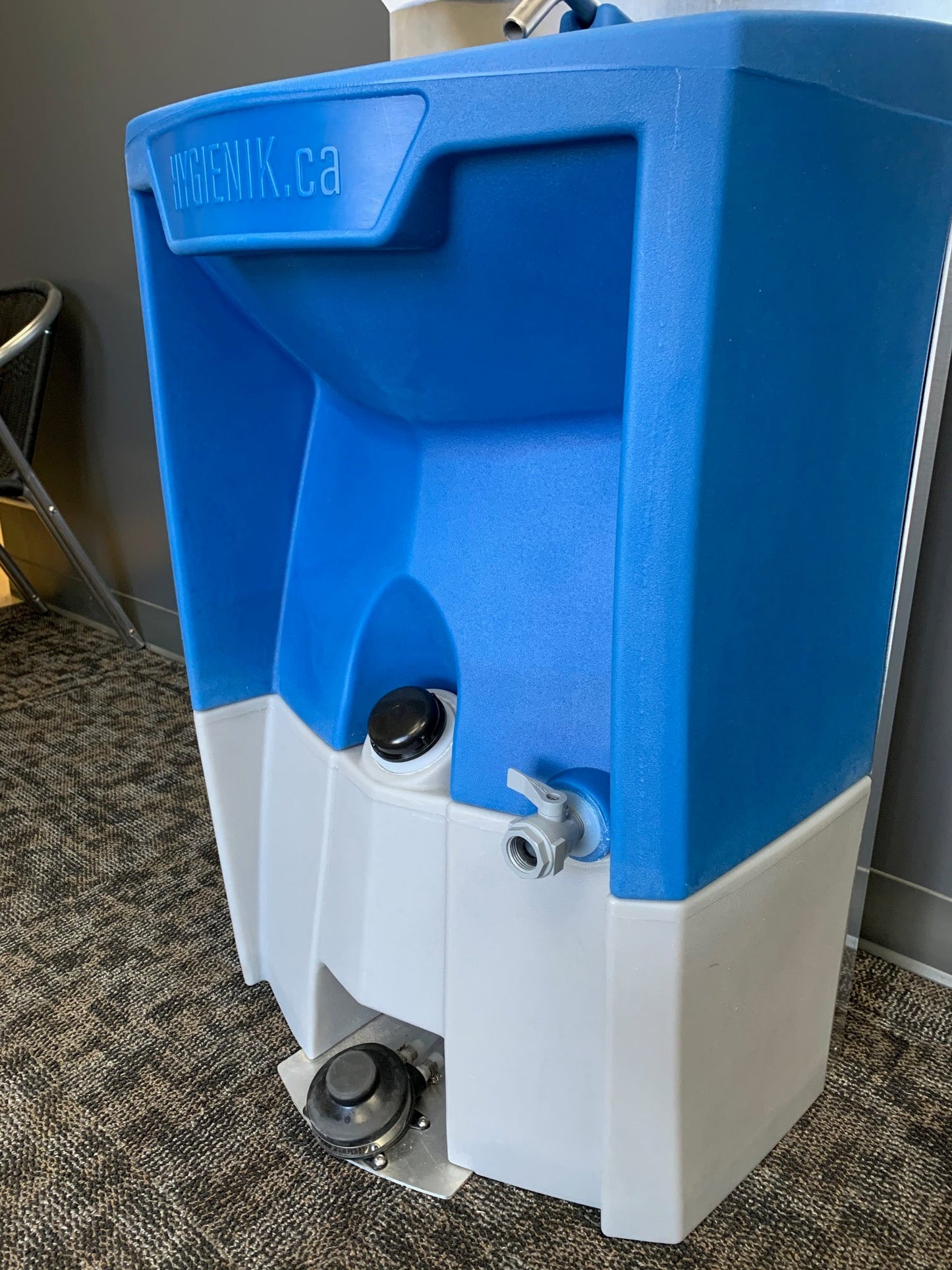 Hygienik portable hand washing station - Made in Canada (Quebec)